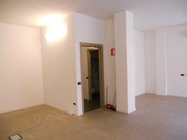 Immobile di 92 m² con 1 locale in affitto a Pero - Foto 8
