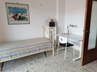 Singola a studentessa a Bari vicino Ateneo
