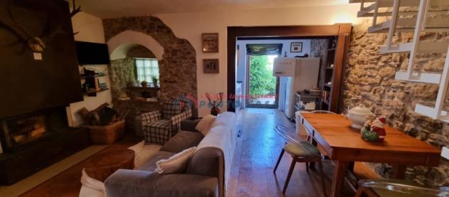 Erice vetta – Zona Madrice – Indipendente su 2 livelli, 70mq ca. - 3 vani + acc. + cortile interno. Ottime condizioni e rifiniture. Euro 600 CL G - Foto 2
