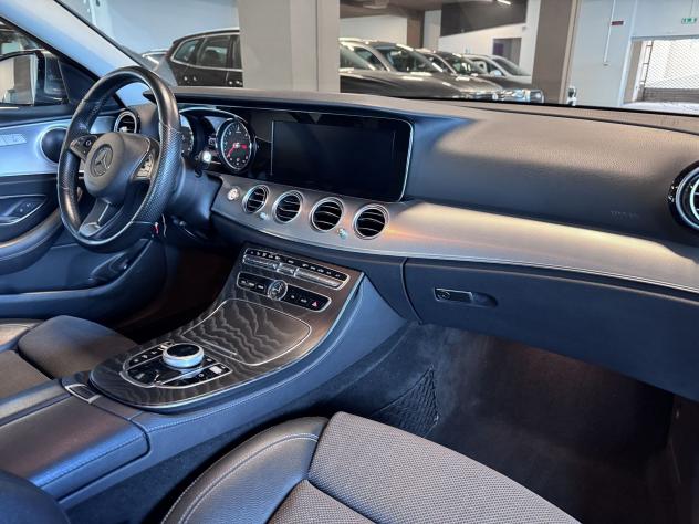 Mercedes-Benz Classe E E220d Auto Business Sport - Foto 9