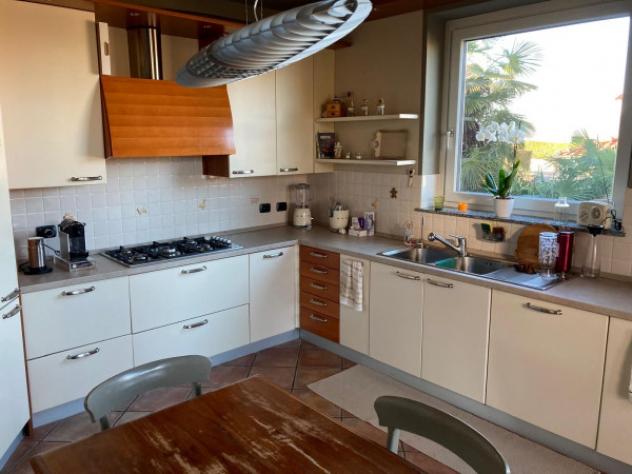 Villa di 314 m² con più di 5 locali e box auto doppio in vendita a Azzate - Foto 14