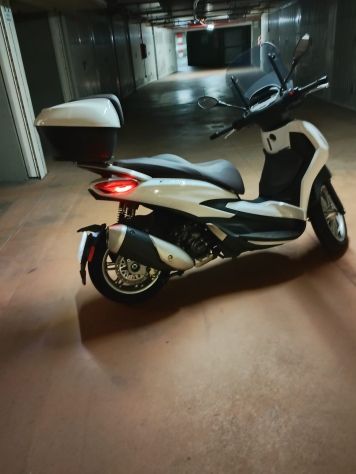 Piaggio Beverly 300 – 2021 – PARI AL NUOVO 2.600 KM - Foto 2