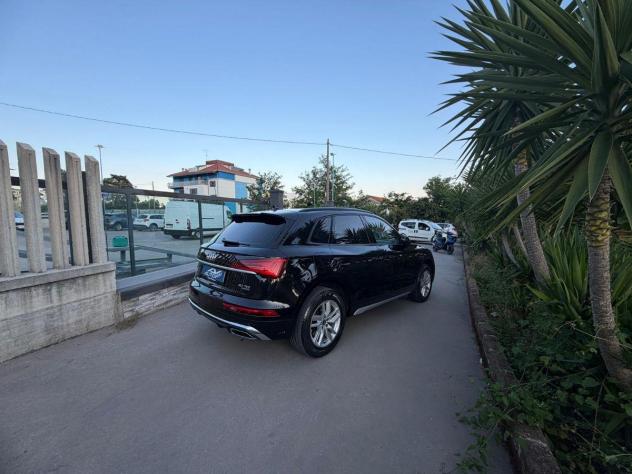 AUDI - Q5 - 40 TDI quattro S tronic S line - Foto 4