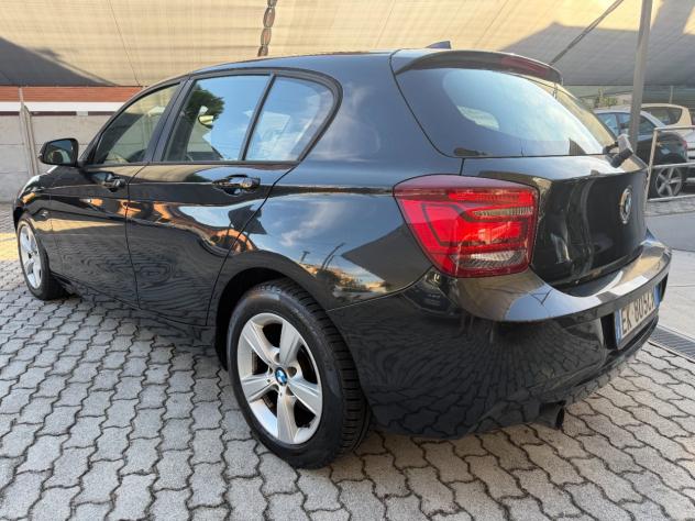 BMW 116 i 5p Sport XENON+PDC IDONEA NEOPATENTATO - Foto 3