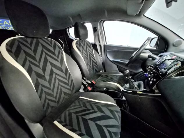 Lancia Ypsilon 1.2 Gold 69cv - Foto 9