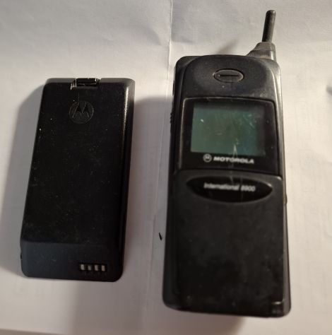 Motorola international 8900 con 2 portabatterie e caricabatterie non garantisco - Foto 3
