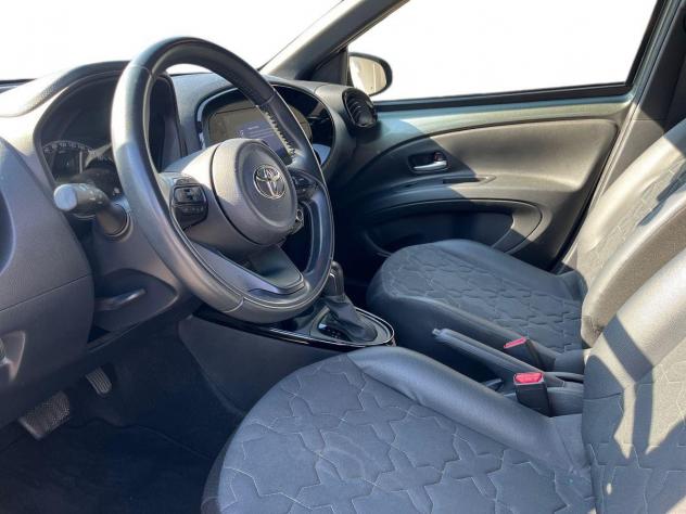 Toyota Aygo X 1.0B (72 CV) Lounge S-CVT - Foto 6