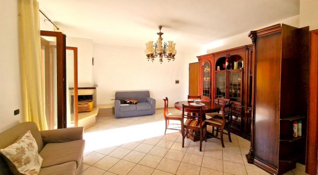 APPARTAMENTO AMPIA METRATURA CON POSSIBILITA' DI GARAGE E DI TERRENO ESCLUSIVI - - Foto 10