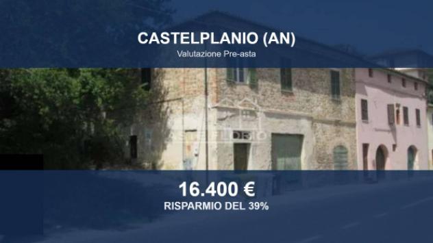 Immobile in asta di 890 m² con più di 5 locali in vendita a Castelplanio
