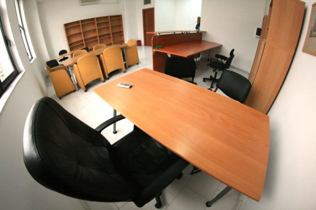 Locale arredato pronto con posti auto euro 399 - Foto 6