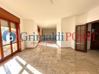 Quadrilocale in affitto a Lecce