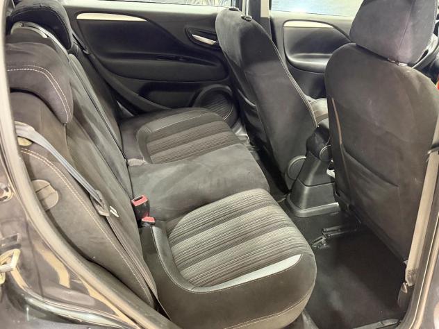 FIAT - Punto - 1.3 MJT II 16V 5p. Lounge - Foto 7