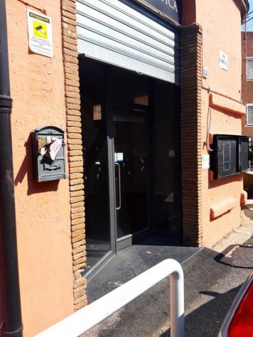 1 Vetrina in affitto a Anzio - Foto 2