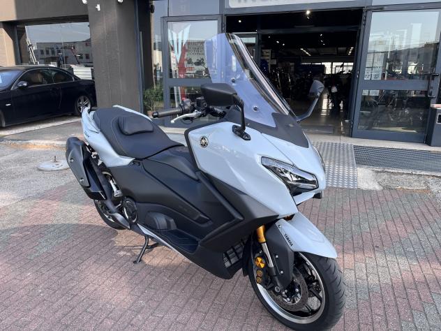 Yamaha T Max 560 Allestimento Tech pochi km - Foto 6