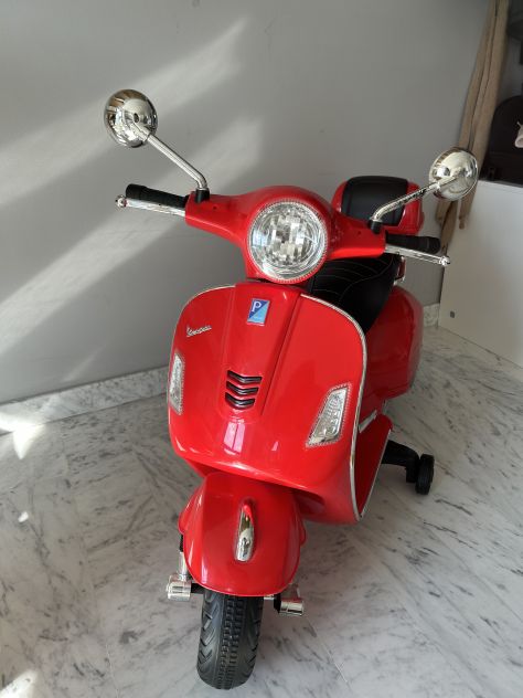 Vespa Moto Elettrica Rossa Bambini - Foto 4
