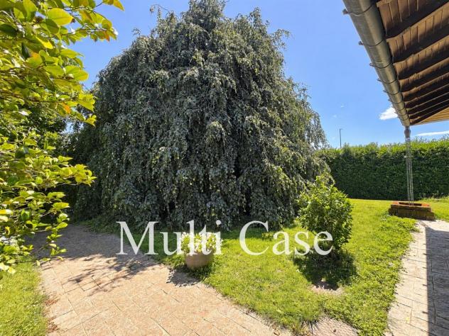 ESCLUSIVA VILLA SINGOLA CON PARCO PRIVATO DI OLTRE 2.100 MQ – CISLAGO (VA) - Foto 7