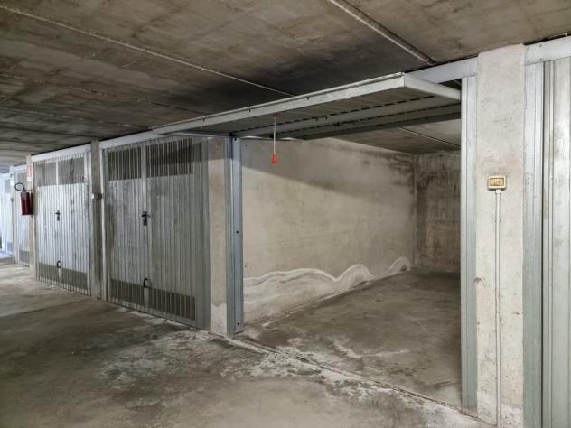 Garage / Posto Auto in affitto a Arona