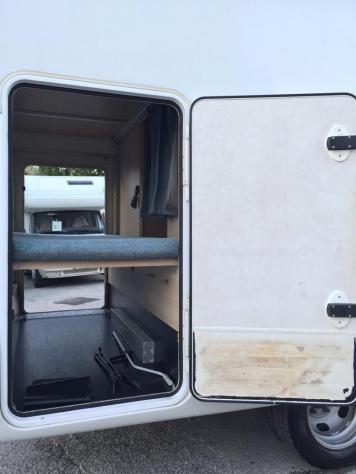 CAMPER RIMOR FORD MANSARDATO GARAGE 6 POSTI CASTELLO GEMELLATO POSTERIORE GANCIO TRAINO GENERALI USATI - Foto 9