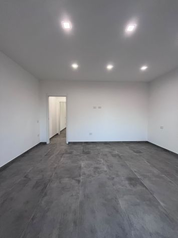 RIF. 561 €700,00 FRONTE VILLAGGIO COPPOLA APPARTAMENTO - Foto 8