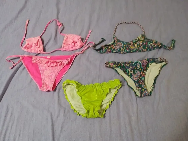lotto 7 costumi Calzedonia bambina 7 anni. 6 costumi 2 pezzi bikini  1 costume s - Foto 4