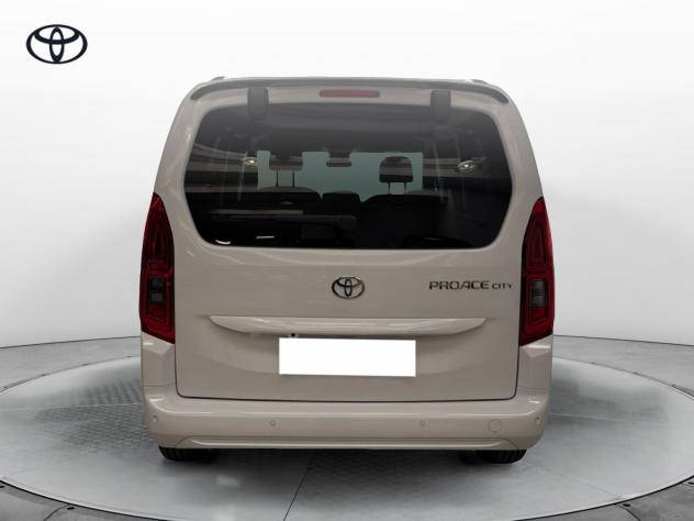 Toyota Proace City Verso 1.5D 130CV M/T L2 Executive - Foto 4