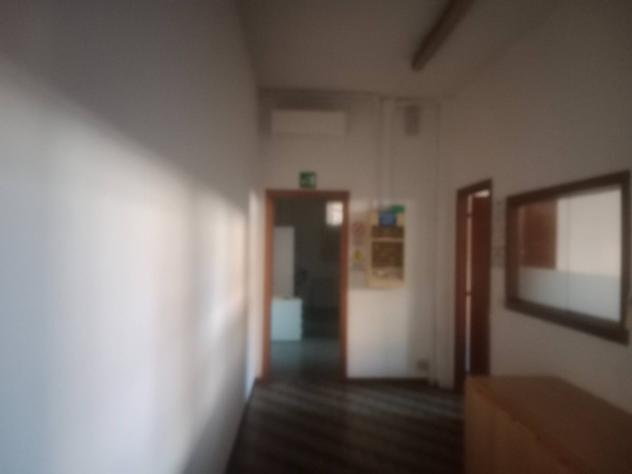 Immobile di 450 m² con più di 5 locali in vendita a Carpi - Foto 8