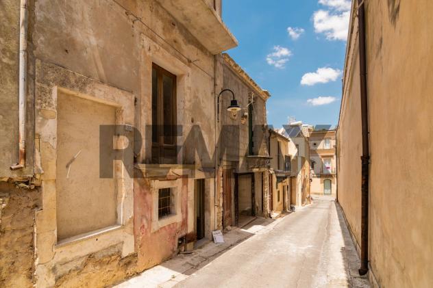 Casa Indipendente in vendita a Chiaramonte Gulfi