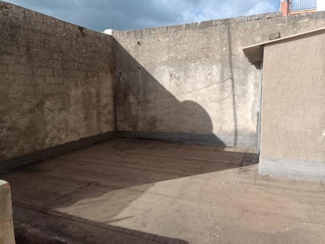 Indipendente di mq 135 con terrazzo da ristrutturare - Foto 5