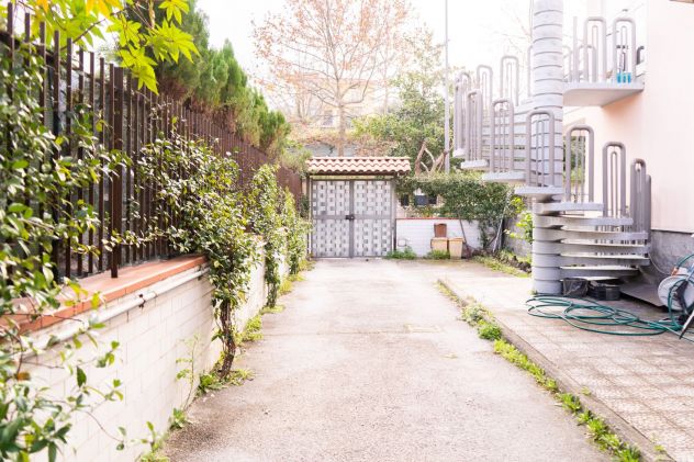 VILLA A SCHIERA SU DUE LIVELLI - Foto 7