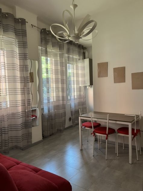 Grazioso Bilocale in affitto adiacenze Piazza Udine (MM UDINE)
