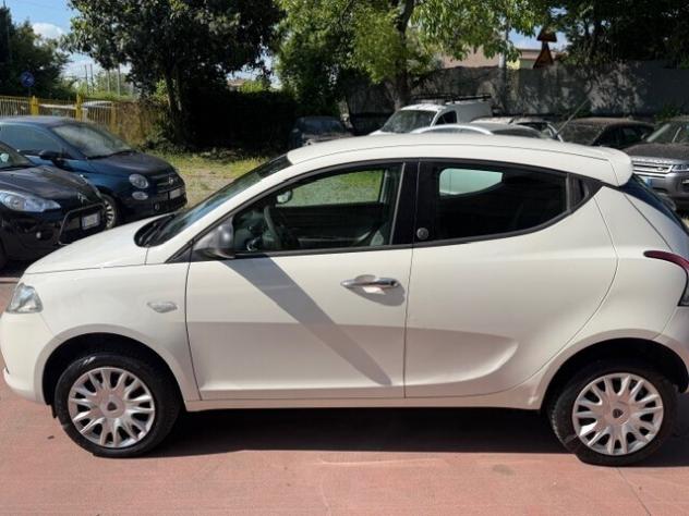 Lancia Ypsilon 0.9 TwinAir 85 CV 5 porte Metano Ecochic - Foto 8