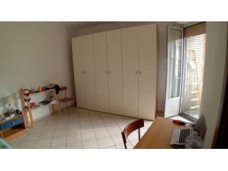 SINGOLA molto AMPIA offro in AFFITTO-€ 490