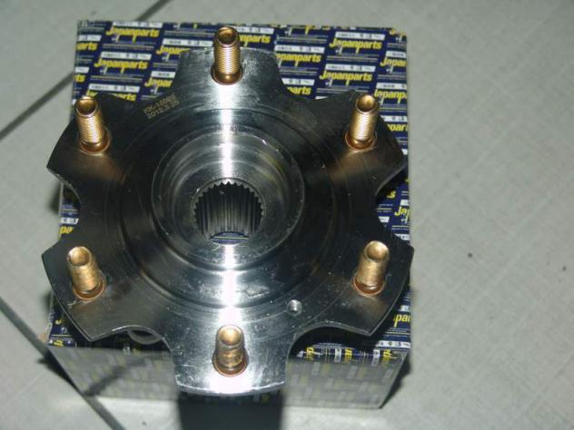 Mozzo anteriore mitsubishi pajero 3880a024