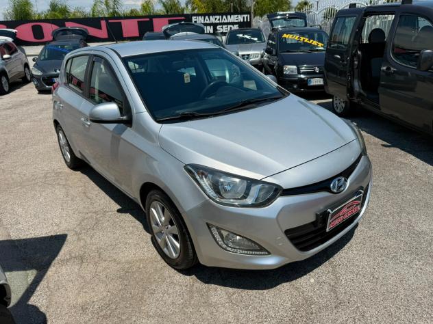 Hyundai i20 1.1 CRDi 5p. Classic - Foto 3
