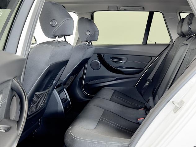 BMW Serie 3 316d Business Advantage Touring autom. - Foto 9