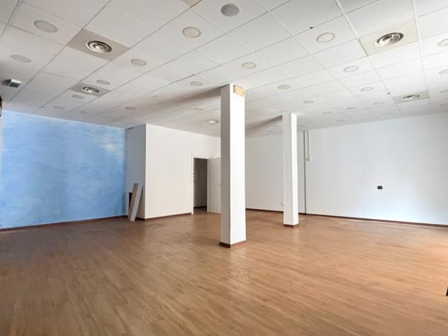 Locale commerciale in affitto a Livorno
