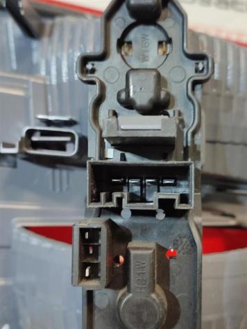 STOP POSTERIORE DESTRO INTEGRATO NEL PORTELLO BMW X3 2° Serie 7217310 N47D20C (10) - Foto 3