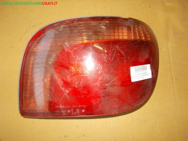 FANALE POST.D. TOYOTA YARIS (XP10) 3 porte / 5 porte  Parti elettriche  Fanaleria  Fanali  Fanale post. sx. TOYOTA - YARIS - 01-03-2003 - 01-12-2005,