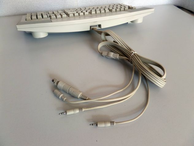 Tastiera Commodore per PC. SK-5002W (windows compatible) RARA (anno 1995) - Foto 9