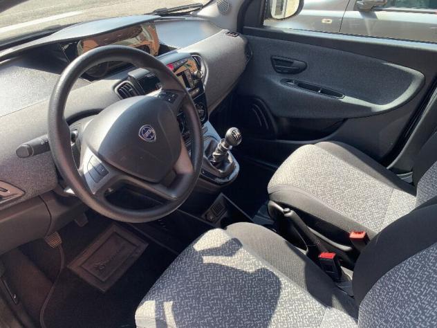 Lancia Ypsilon 1.0 FireFly 5 porte S&S Hybrid Silver - Foto 7