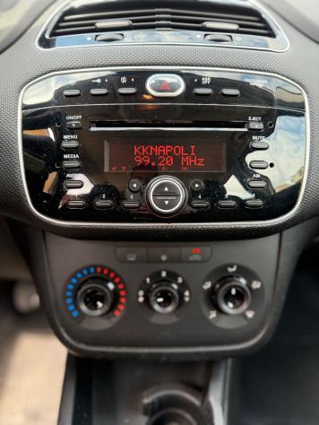 Fiat Punto 1.3 MJT II S&S 95 CV 5 porte Street - Foto 10