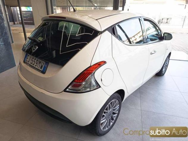 LANCIA Ypsilon 1.3 MJT 75 CV Platino rif. 24021295 - Foto 3
