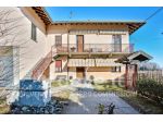 Appartamento di 130 m² con 3 locali e box auto in vendita a Cairate