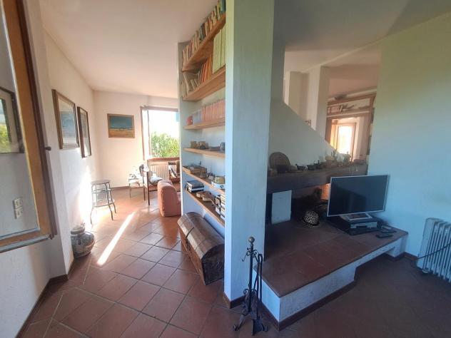 VILLA di 8 vani e di 230 mq (SCARPERIA E SAN PIERO - SCARPERIA) rif. AAJ159