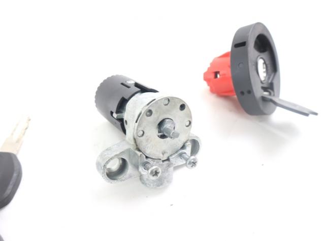FANTIC MOTOR XEF 125 4T PERFORMANCE 05341005 KIT CHIAVI BLOCCHETTO TAPPO SERBATOIO 23 - 24 KEYS LOCKS KIT BLOCCHETTO ACCENSIONE NON COMPLETO - Foto 5