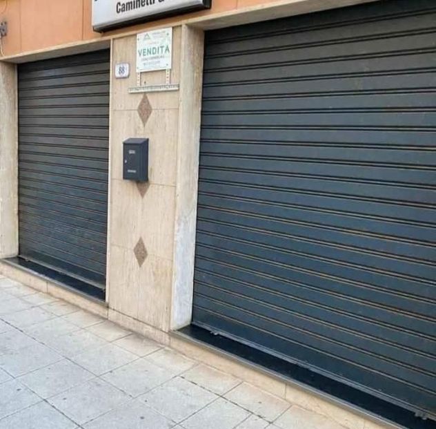 locale commerciale in vendita a Porto Torres