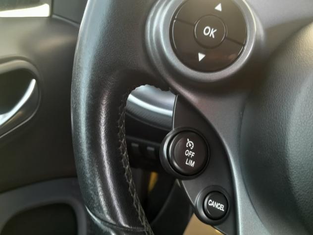 Smart ForTwo 0.9 T. 90CV TWINAMIC AUT. S&S CABRIO PASSION - LED C.VOLANTE S.RISCALDABILI BRACCIOLO CERCHI R15 - Foto 6