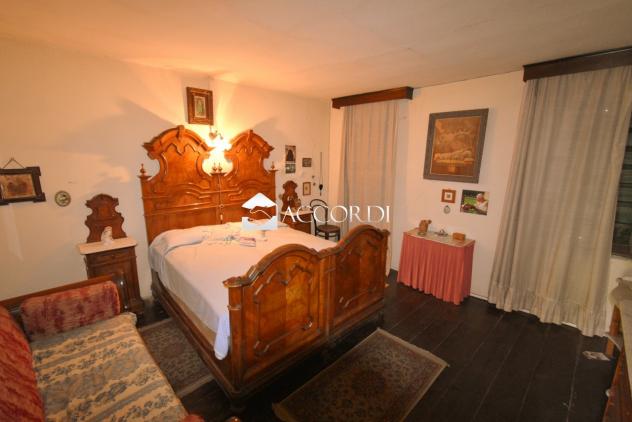 CASA INDIPENDENTE di 20 vani e di 500 mq (GODEGA DI SANT'URBANO) rif. GG56_6 - Foto 9