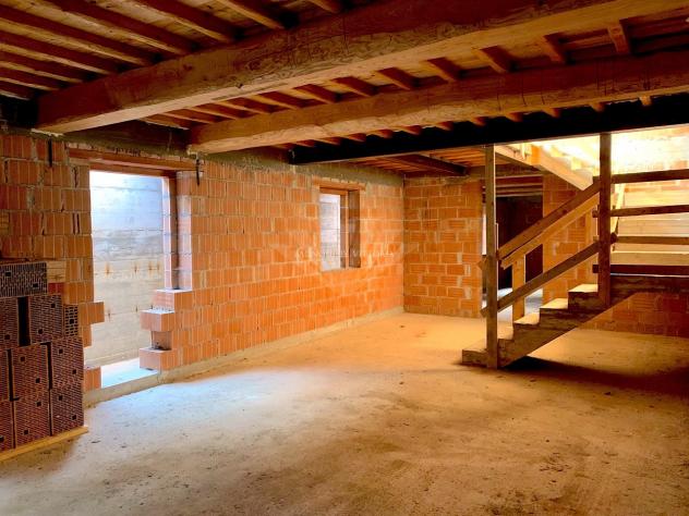 CASALE di 16 vani e di 320 mq (CAMAIORE - Tra Capezzano Pianore e Lido di Camaiore) rif. 423/V - Foto 18