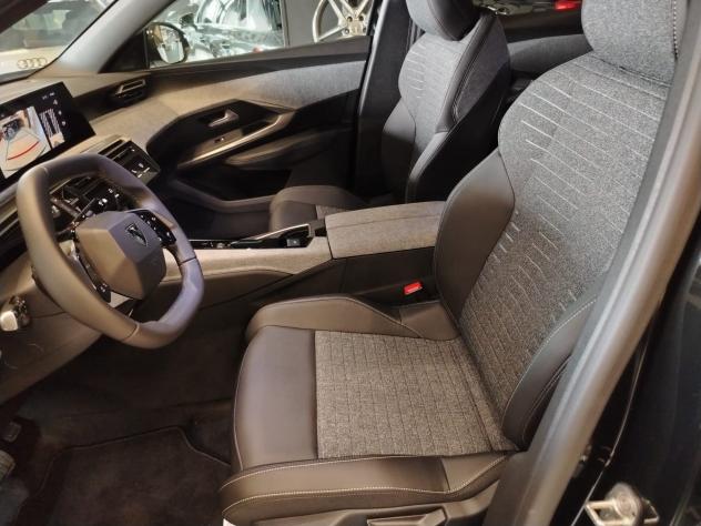 PEUGEOT 3008 3ª serie 3008 Hybrid 145 e-DCS6 Allure - Foto 10